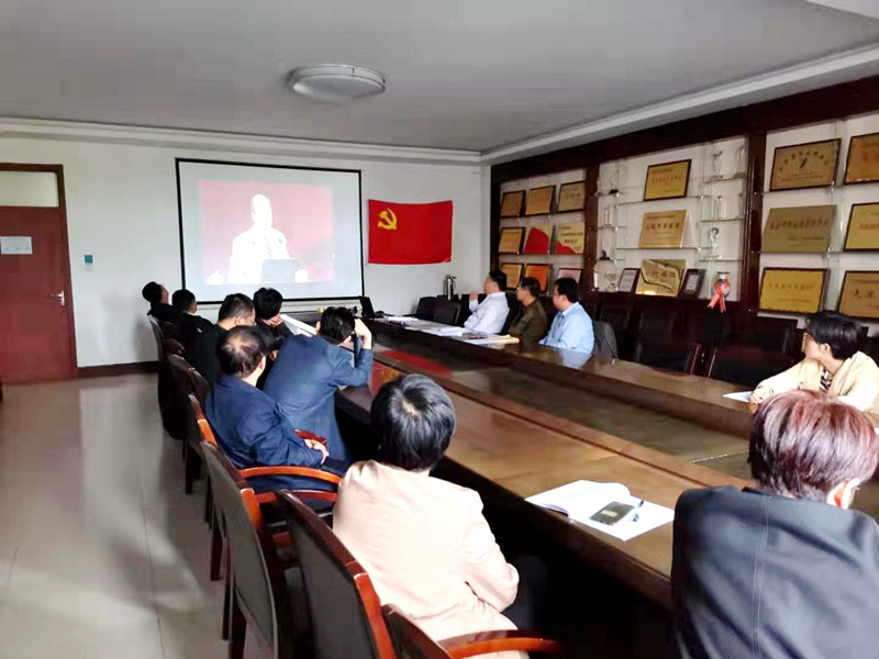 2 主题党日活动现场.jpg