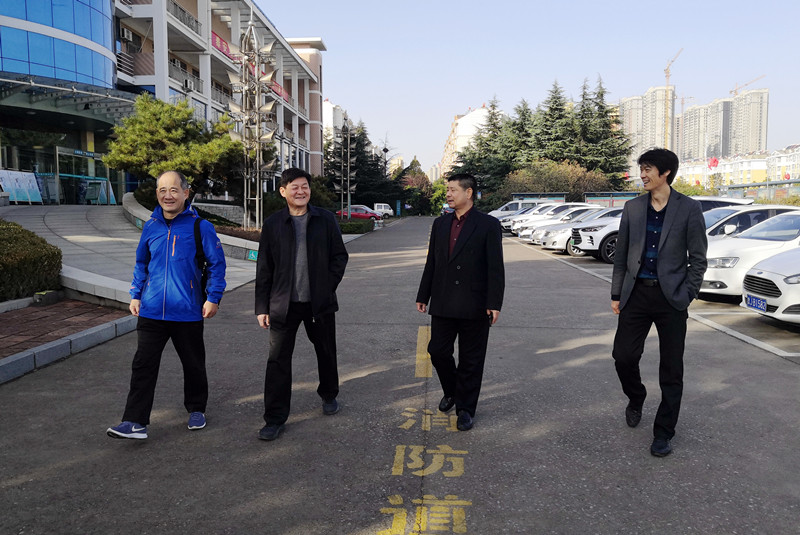 4 市卫生健康委创城督导组来院督导（颜锐 摄影）.jpg