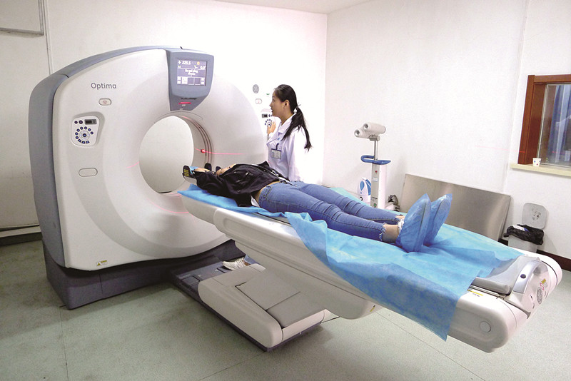7 GE Optima 520 pro 16层螺旋CT.jpg
